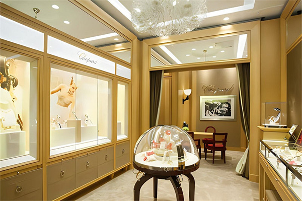 萧邦手表机芯里面有划痕解决方法大全