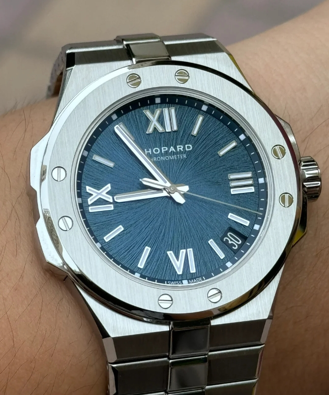 萧邦手表外观有划痕处理方法深度解析 萧邦手表外观有划痕处理方法深度解析