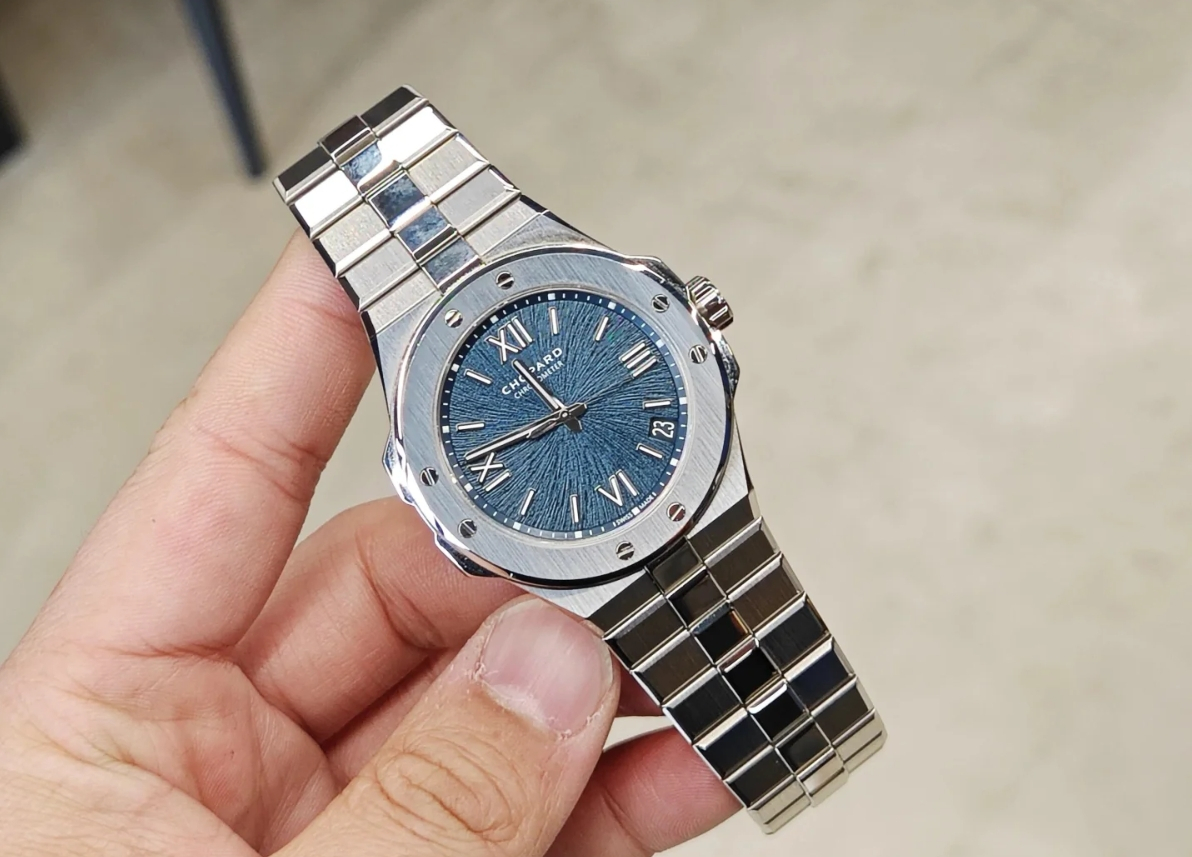 萧邦手表表带掉色处理方法汇总